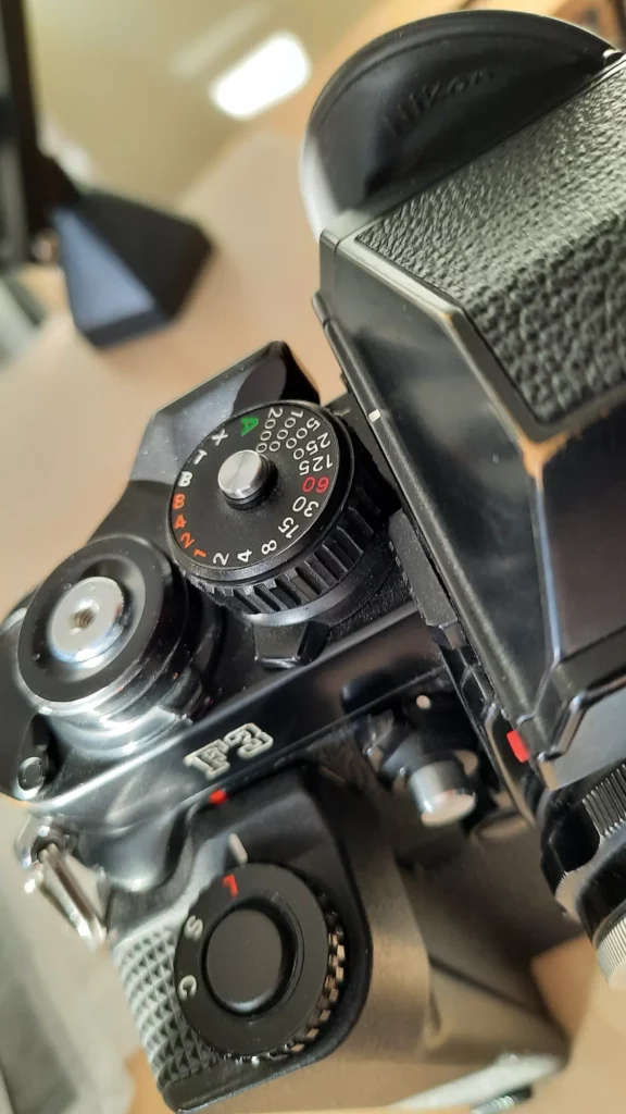 Detailansicht des Zeitenwahlrades der Nikon F3.